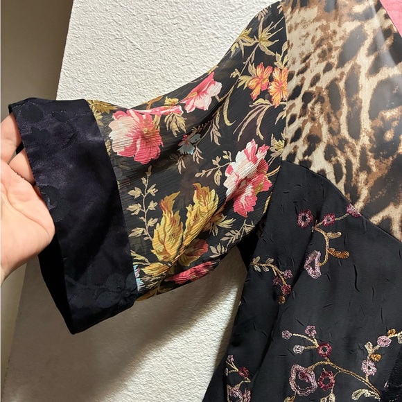 Spencer Alexis Floral Leopard Embroidered
Satin Silk Blend Kimono Jacket M - Picture 4 of 15